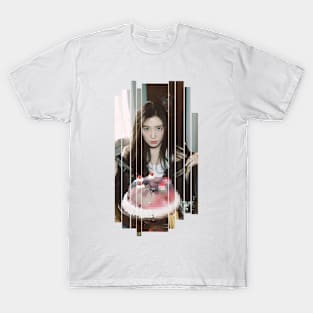 red velvet irene cake T-Shirt